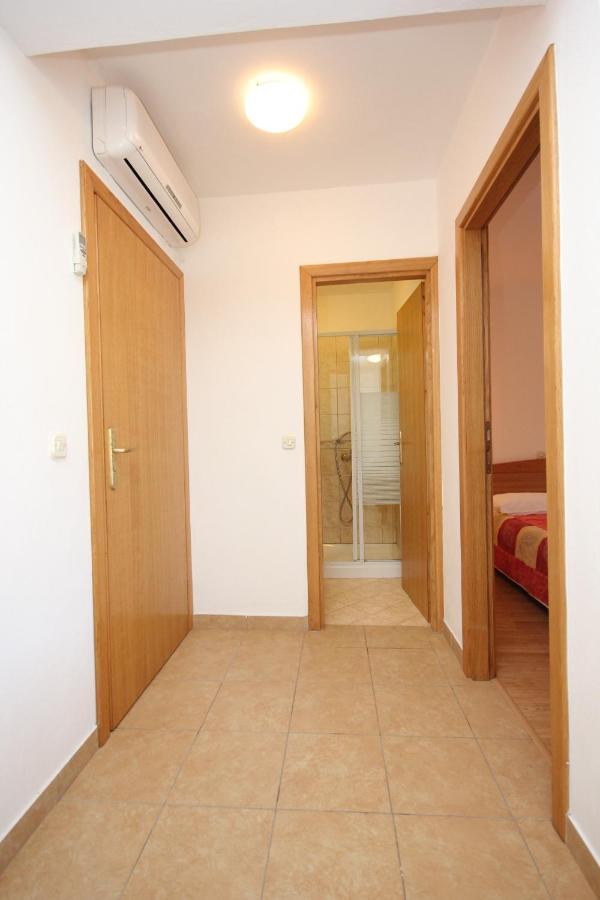 Apartments And Rooms By The Sea Zaglav, Dugi Otok - 8144 Sali Exterior photo